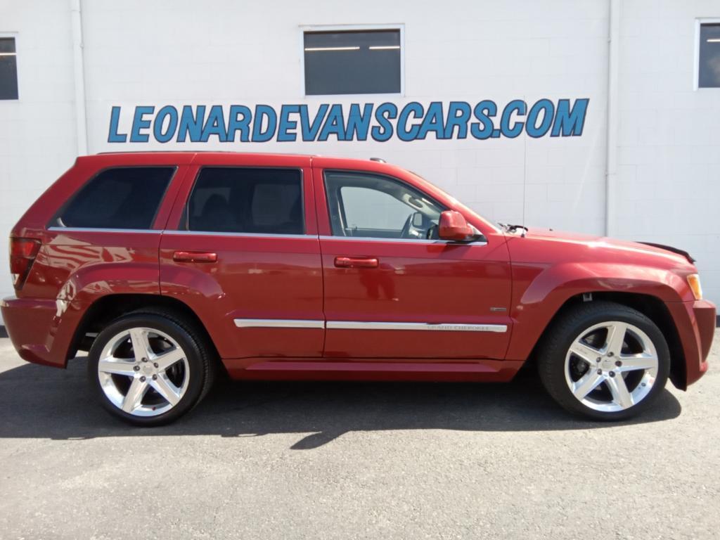 photo of 2006 Jeep Grand Cherokee SRT-8